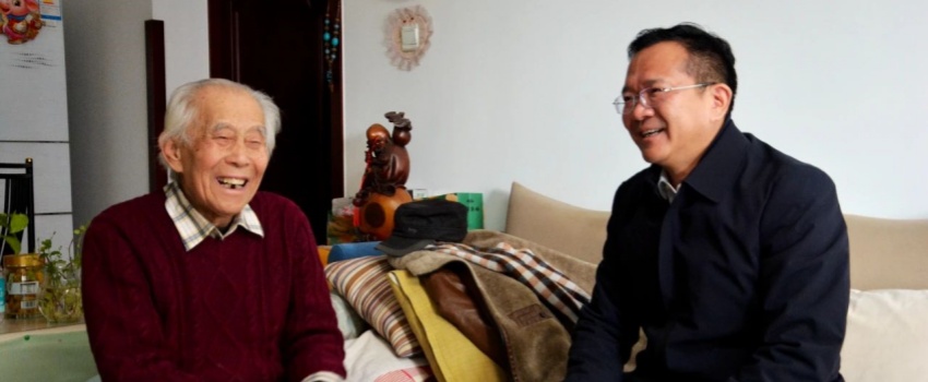 中國樂凱黨委領導看望慰問樂凱老領導、老專家、老干部、老黨員及生活困難職工